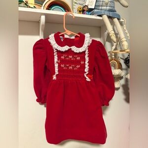 Vintage cottage core Red holiday with White Lace Collar Polly finders 3/4